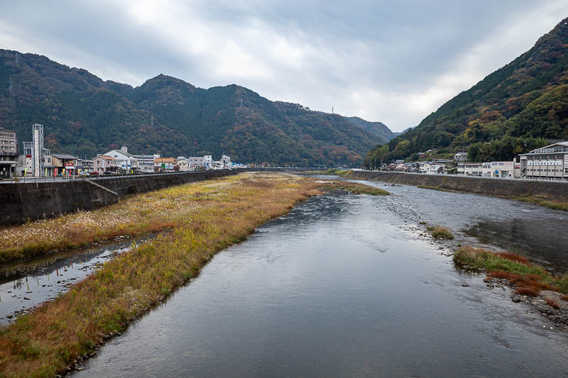 Japan-Okayama-Castle-Hiking - I even had time to admire the local river / drain. Not bad.