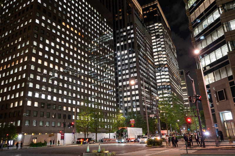 Japan-Tokyo-Yurakucho-Shimbashi - The buildings around here aver very square and uniform. Apt.