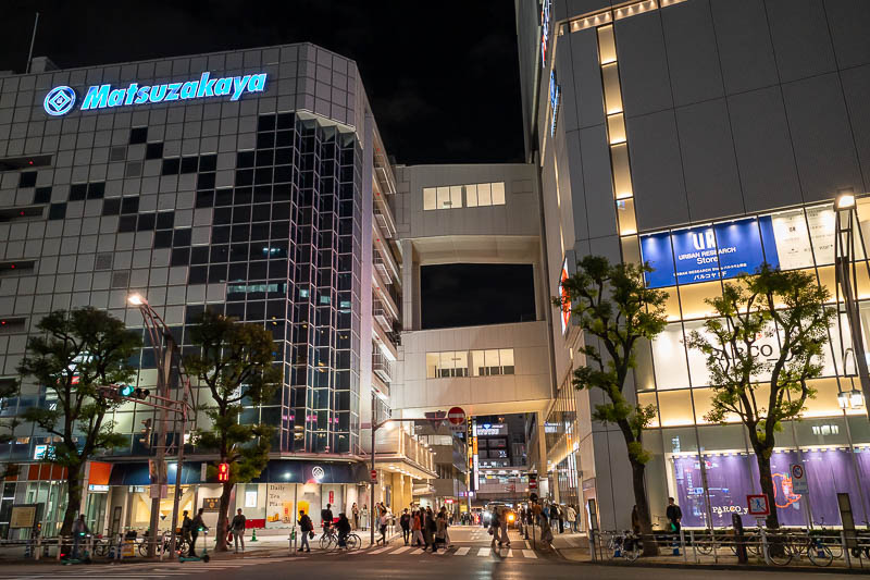 Japan-Tokyo-Ueno-Tempura - This last pic for my mother. Her favourite department store apparently. Now I must hurry up and get into bed so I can get up early tomorrow and do ano