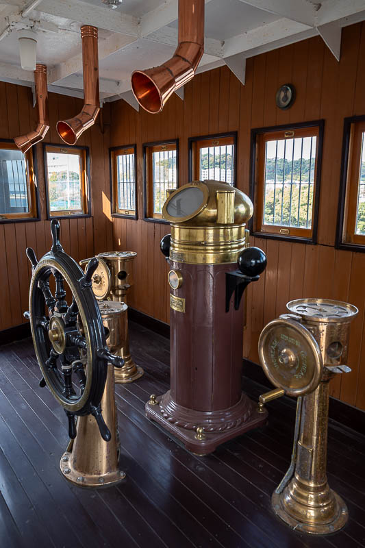 Japan-Tokyo-Yokosuka-Museum - Here is the main bridge. You cannot just wander around it fully as it is roped off, which makes for some tricky photo angles. The funnels above are to