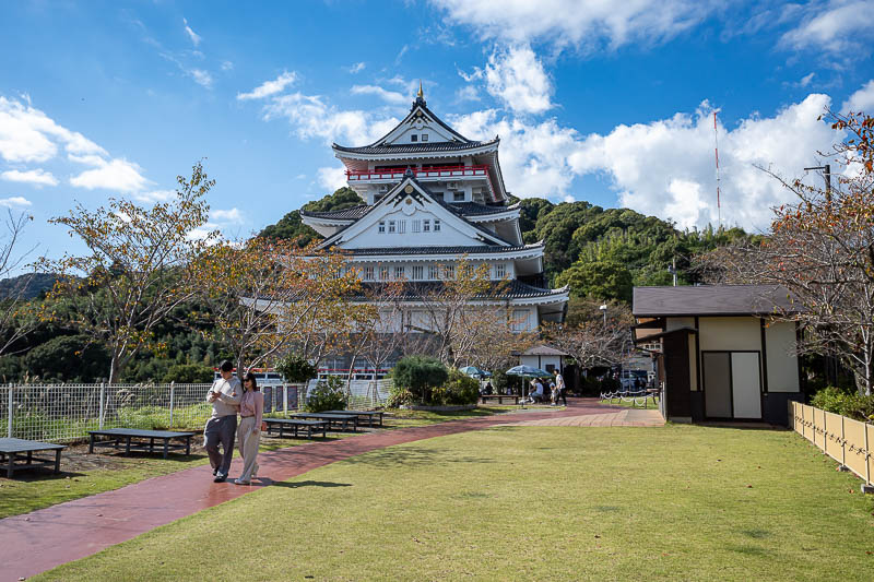 Japan-Tokyo-Atami-Castle - Castle time! And this is the fakest castle in all of Japan. Not only is this not an old castle as it was built in the 1950's, but also there was never