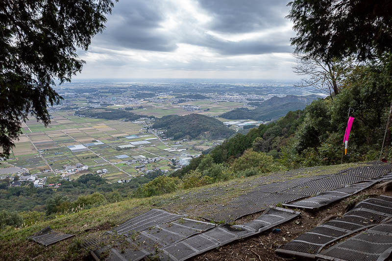 Japan-Tokyo-Hiking-Iwafuneyama-Koishiyama - One of two paragliding / hang gliding launch points today. From this point on the path became more developed too.