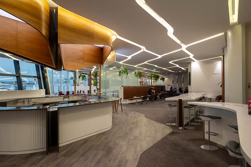 Melbourne-Airport - And after all of that excitement, still time to head into the Virgin lounge for some fruit toast. I always sit as faaaaar away as possible from everyo