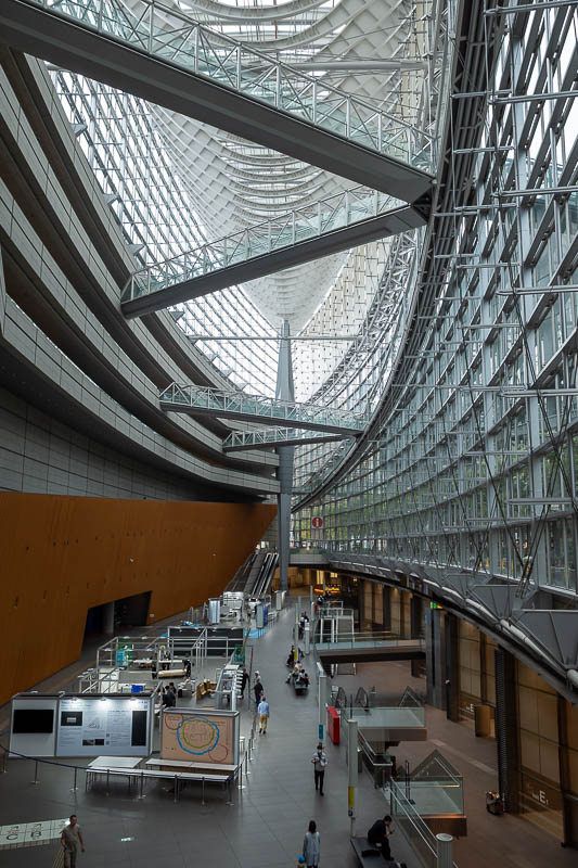 Japan-Tokyo-Ueno-Rain - Instead I went into the Tokyo forum, I have walked through it before but never gone up the ramps, today a ramping I will go.