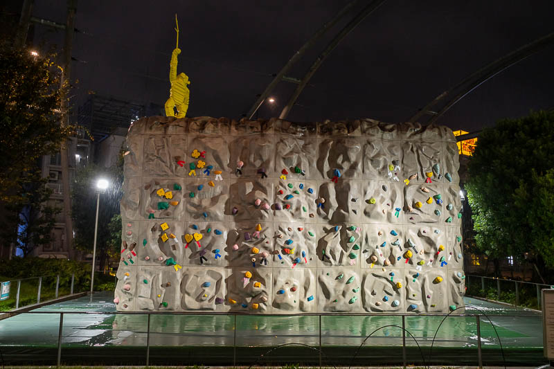 Japan-Tokyo-Shibuya-Ramen - I had the climbing wall to myself.