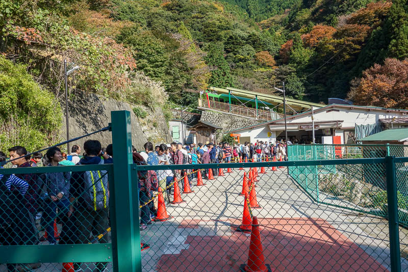 Japan-Tokyo-Hiking-Mount Oyama-Autumn - No cable car for me though. I waved at the suckers standing in line.