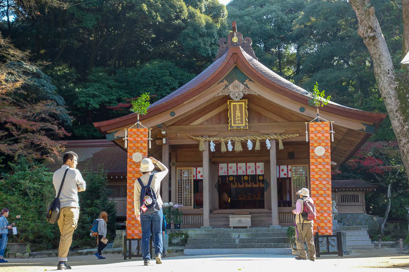 Japan-Fukuoka-Hiking-Mount Homan-Dazaifu - The shrine itself, small and boring. Thats enough shrines for today.