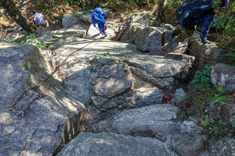 Japan-Fukuoka-Hiking-Mount Homan-Dazaifu - Time to abseil down using the chains.