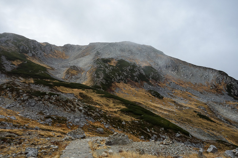 Japan-Tateyama-Kurobe-Alpine-Hiking - Looking behind me still had some great views, no bears to be seen though.