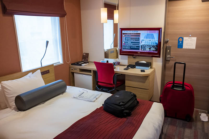 Back to Japan for even more - Oct and Nov 2017 - This is my hotel room, my mother insists on these photos, and since shes the only reader, here it is. This is Tokyu Stay Ikebukuro, and it seems great