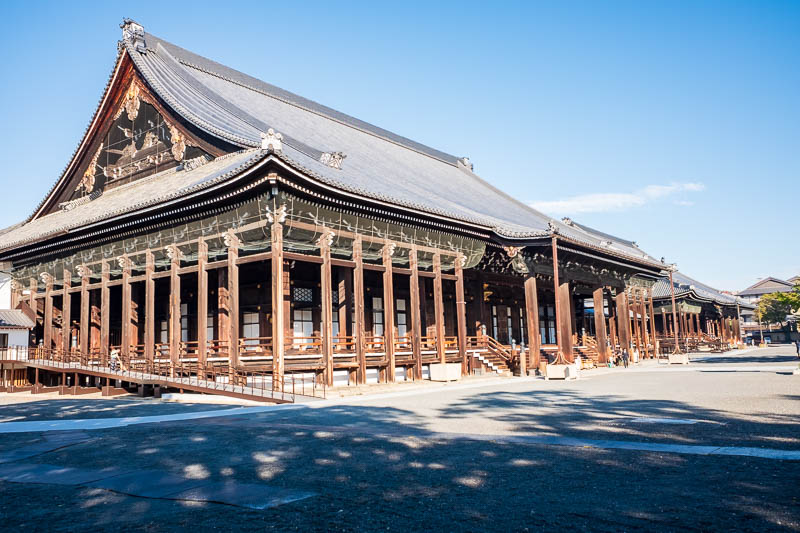 Japan-Kyoto-Osaka-Temple-Shrine - NishihonganJisensodoriyamaguchibashi. 'Possibly the largest wooden structure in the world'.