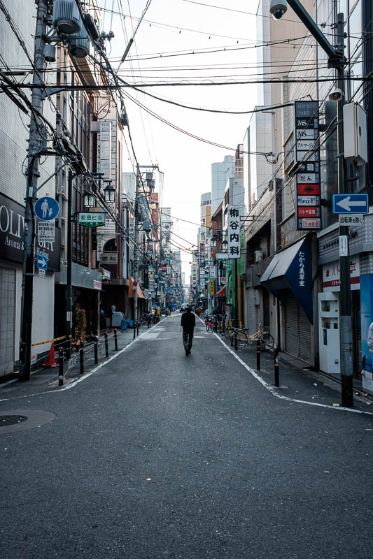Japan-Osaka-Kobe-Shinsaibashi - Many wires, so many wires, so many people going home looking destroyed.