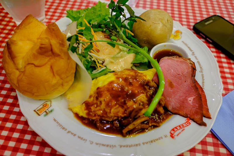 Japan-Nagoya-Ferris Wheel-Food - My dinner has everything. A tiny slice of roast beef, thats the only meat. A salad complete with some sort of super creamy dreassing which I would pre