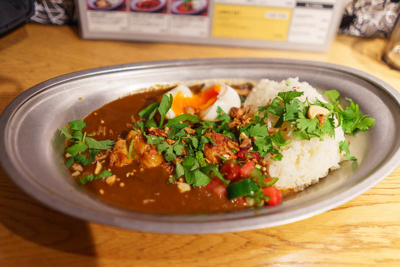 Of course I am back in Japan yet again - Oct and Nov 2018 - My dinner choices were limited due to everything being full, so I chose curry from a place called J.S. Curry, where I ordered the J.S. Curry without k