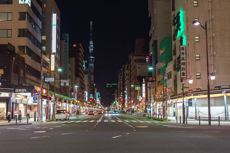 Of course I am back in Japan yet again - Oct and Nov 2018 - Here is an Asakusa street. The weather this evening was DELIGHTFUL, caps to emphasize the ridiculous description of the weather. Despite it being so n