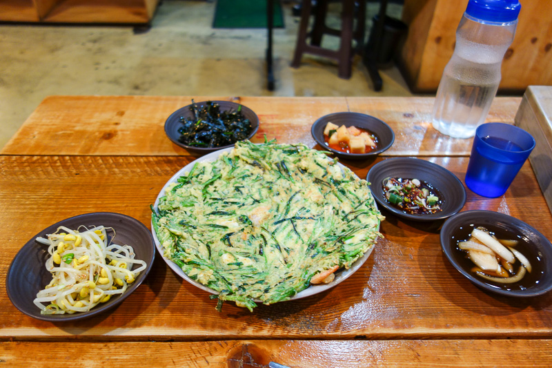Korea again - Incheon - Daegu - Busan - Gwangju - Seoul - 2015 - Instead for my dinner I had a leek pancake. More like an omlette, but with a lot of filling. The filling whilst primarily leeks also contained random 