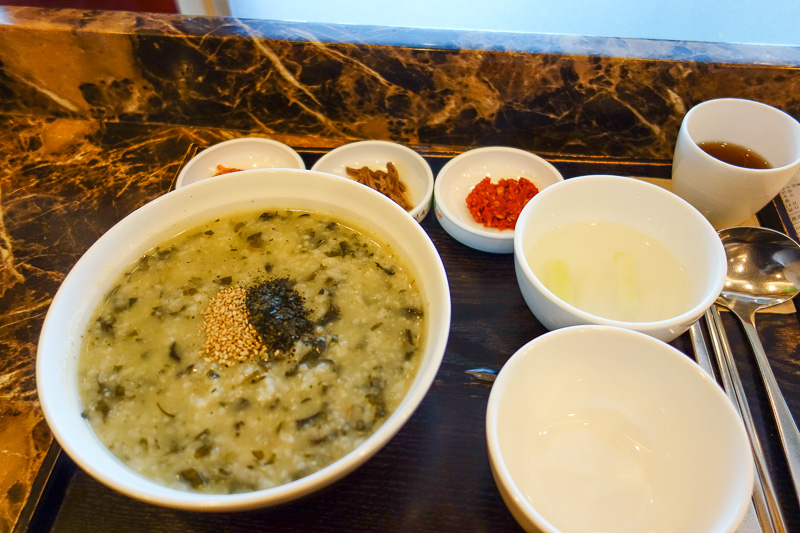 Korea again - Incheon - Daegu - Busan - Gwangju - Seoul - 2015 - Since I was very early, I decided to have traditional Korean breakfast / lunch / dinner. The joke about Korean food is they eat the same meal 3 times 