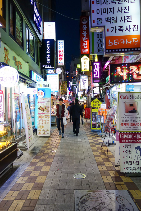 Korea again - Incheon - Daegu - Busan - Gwangju - Seoul - 2015 - The smaller alleyways were winding and interesting, I identified many places to eat waffles, crepes, fermented pig blood sausage, pork knuckle, froyo,
