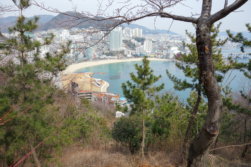 Korea again - Incheon - Daegu - Busan - Gwangju - Seoul - 2015 - Oh well, have to descend back down to the beach and get back to my room in time for the grand prix. I did however spot some mountains for tomorrow!