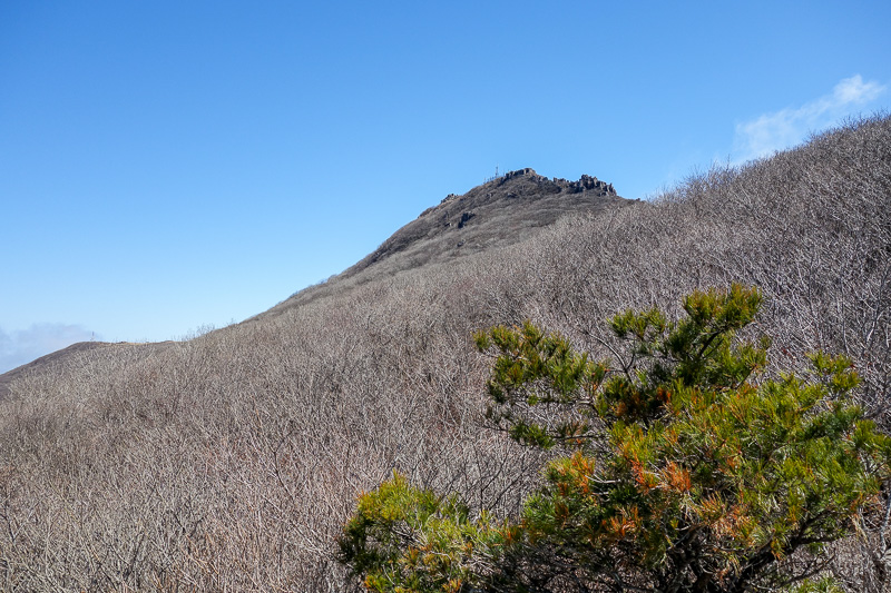 Korea-Gwangju-Hiking-Mudeungsan - I still had a bit more climbing to do.