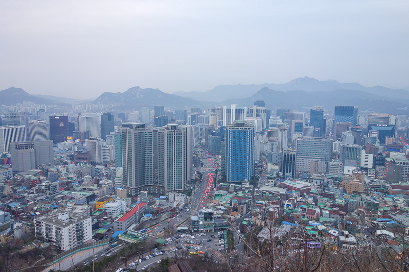 Korea again - Incheon - Daegu - Busan - Gwangju - Seoul - 2015 - View at dusk. Be aware, the Seoul metropolitan area stretches further in the other directions, it is constrained here due to the mountains in the back
