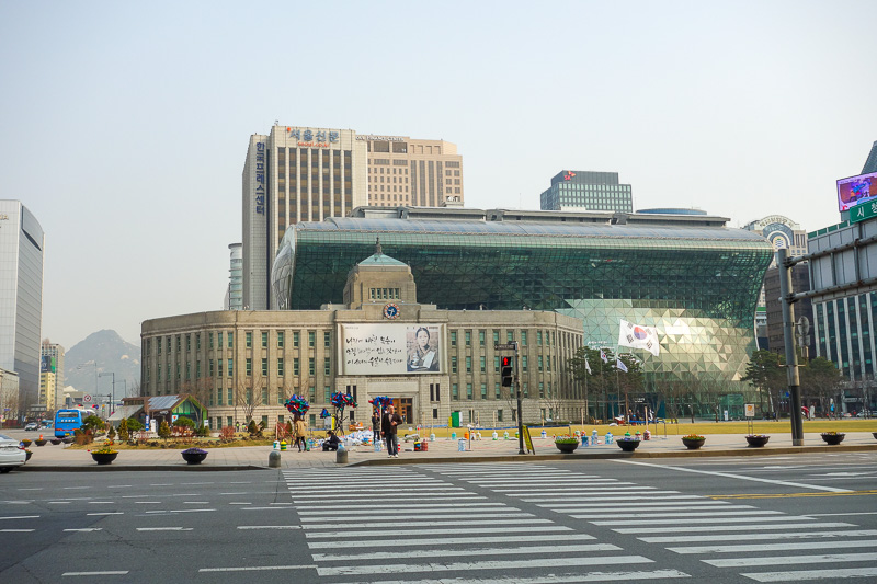 Korea again - Incheon - Daegu - Busan - Gwangju - Seoul - 2015 - This is city hall. It is stupidly large. I have seen all kinds of crap parking over pedestrian crossings, on the footpath, you name it, and I have see