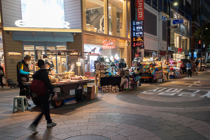 Korea for the 4th time - May and June 2022 - The main street, my hotel is on this street. Some street vendors have returned.