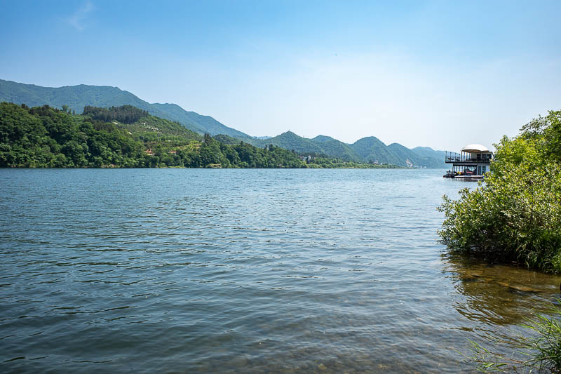 Korea for the 4th time - May and June 2022 - After many hours, I was back at the river, which provides no easy access to the train station, you have to walk a long way and back around along the h