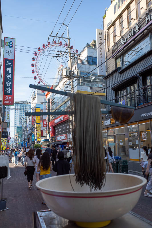 Korea-Daegu-Food-Poke - Ferris wheel again, this time with animatronic bowl of noodles.