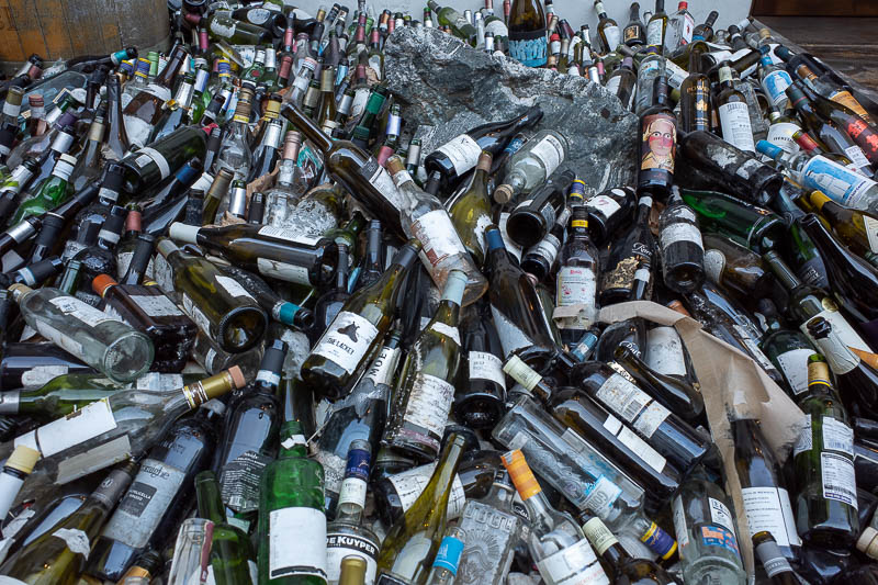 Korea for the 4th time - May and June 2022 - Daegu has a terrible drinking / litter problem.