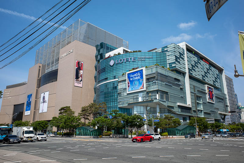 Korea for the 4th time - May and June 2022 - The Lotte store next door must feel inferior. People should appreciate the lengths I went to so that I could fit both of these into one photo.