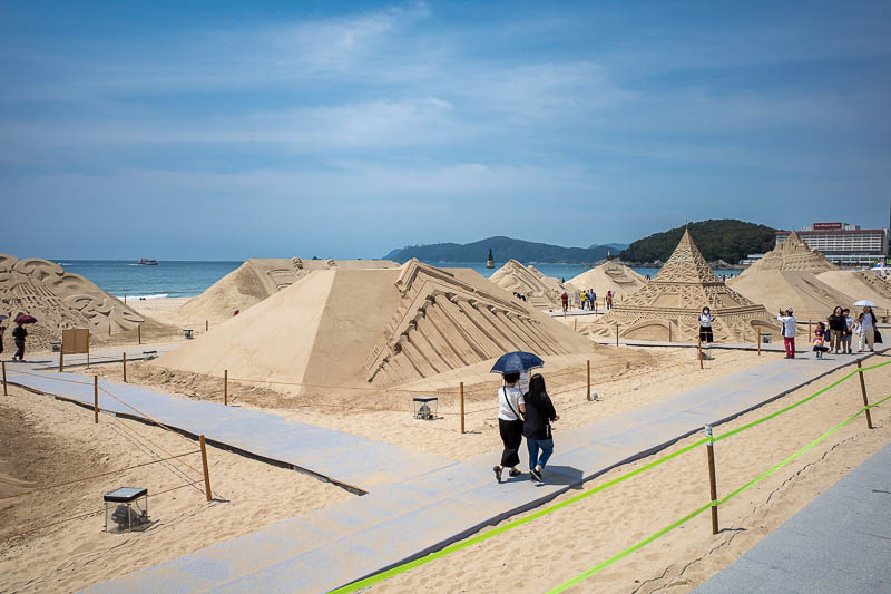Korea-Busan-Beach-Haeundae - How fortunate I am, to be here during the annual sandcastle sculpture festival. Which also features the statue of liberty, Eiffel tower etc.
