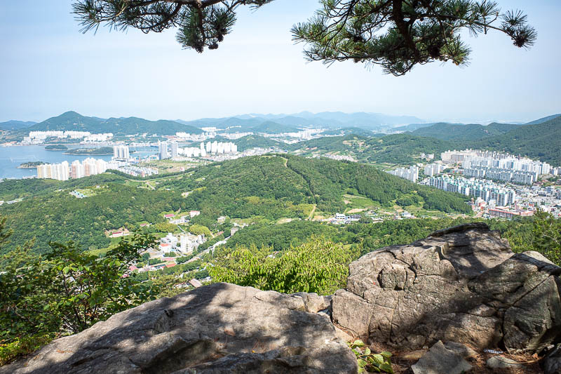 Korea-Yeosu-Hiking-Gubongsan - Those are all parts of Yeosu on the far side of this small mountain range, further away from the ocean. I will be visiting none of these places.