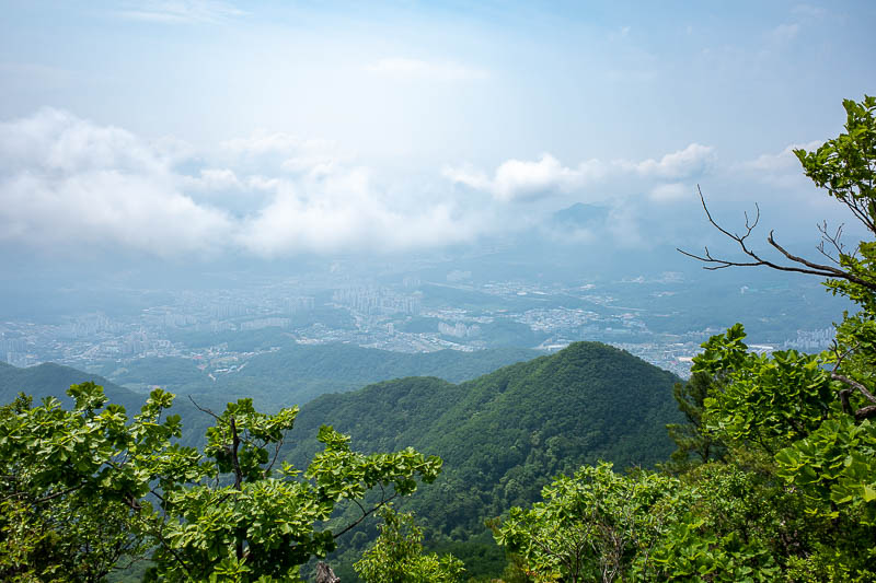 Korea-Seoul-Hiking-Cheonmasan - Bonus view.