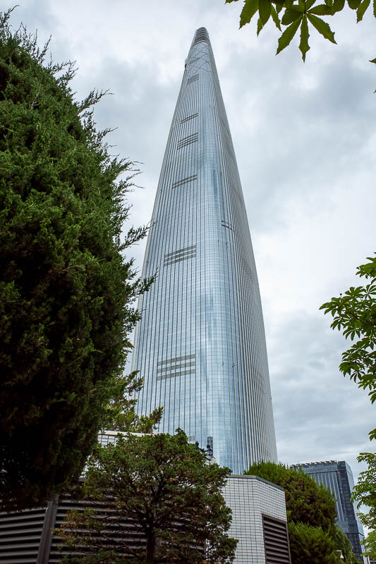 Korea-Seoul-Food-Jamsil - Well hello there, it is the 6th tallest building in the world.
