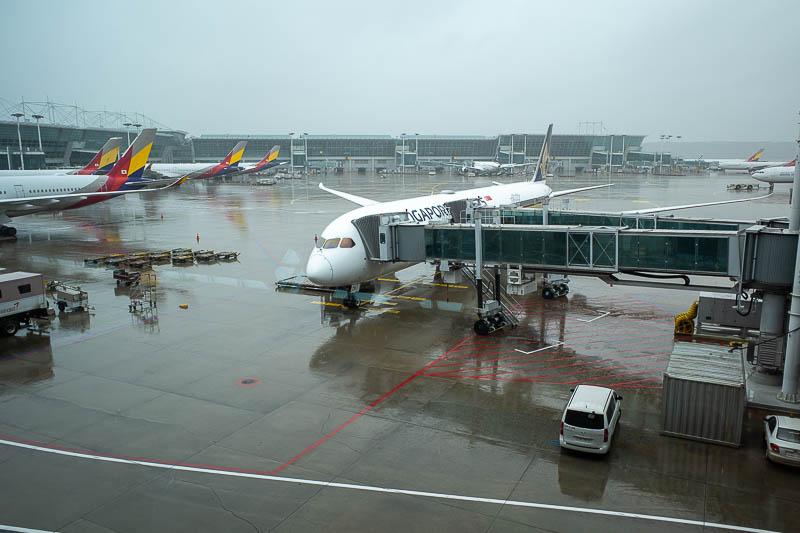 Korea-Seoul-Airport-Incheon - My plane is here, so that is good. Check out the rain for my send off.