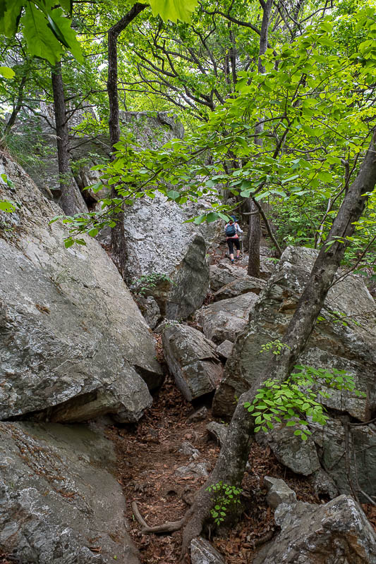 Korea-Seoul-Hiking-Yongmunsan - Some more rocks and another hiker.