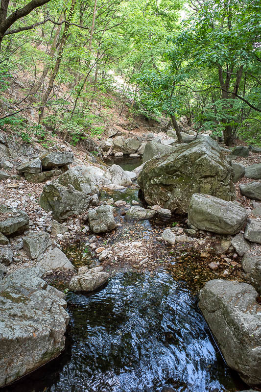 Korea-Seoul-Hiking-Yongmunsan - And now a nice stream to follow, but still boulders.