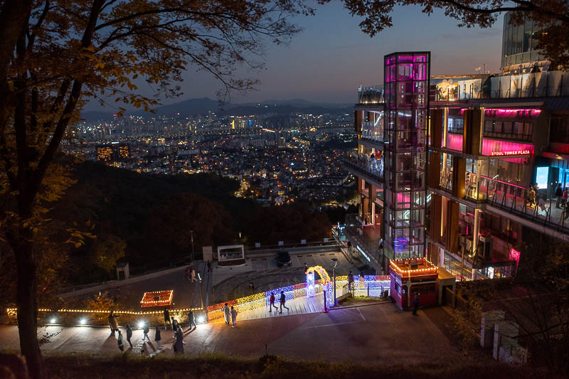Korea-Seoul-Namsan-Pasta - I had to find my way down this side. I did not know for sure it was possible.