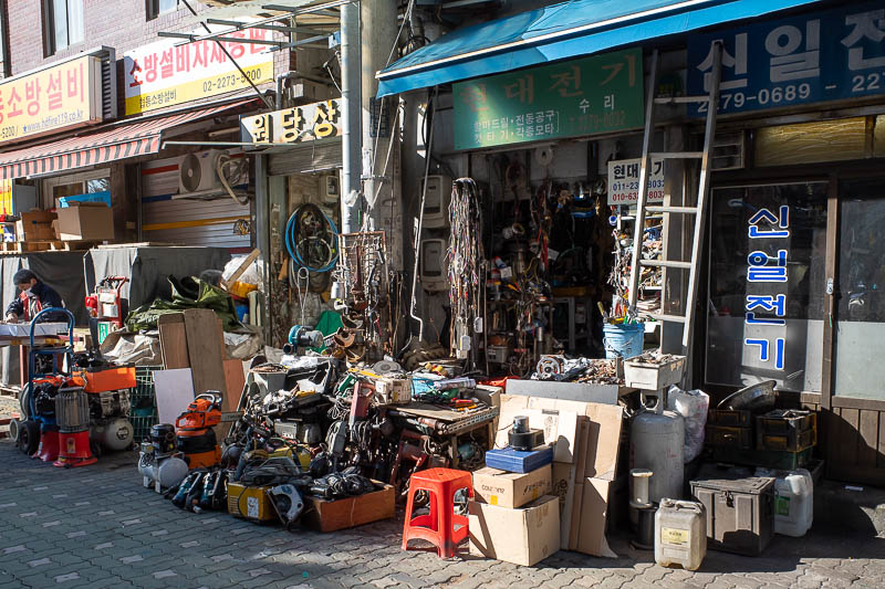 Korea twice in one year - November 2022 - Finding my hotel was a challenge. It is in amongst a sea of tiny hardware stores in alleyways, although it is just over the road from the sewer creek 