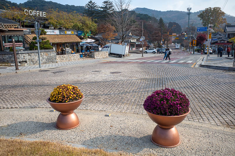 Korea twice in one year - November 2022 - When the bus arrives at Namhansanseong (say it fast twice) you will realise it is more of a tourist city than just a Unesco World Heritage site (which