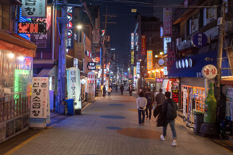 Korea-Seoul-Gangnam - Still quiet as it is not even 6pm when this was taken. The colourful streets extend for miles.