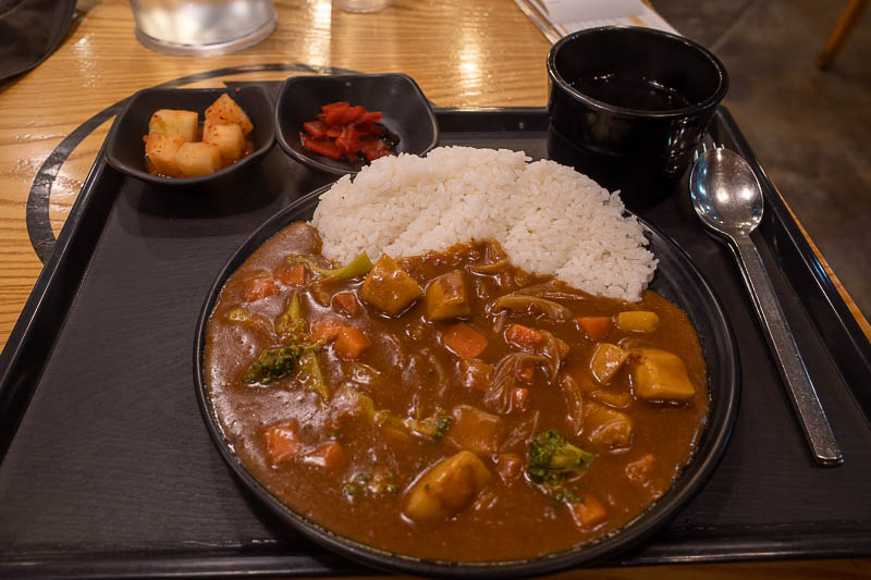 Korea-Seoul-Skygarden-Curry - By now I was starving even though it was early, so it was time for an immediate dinner. Abiko curry to the rescue! This is basically a direct copy of 