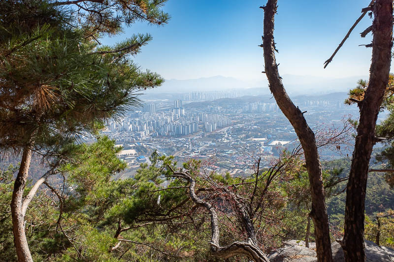 Korea-Seoul-Hiking-Bulamsan - This is the view away from Seoul, and yes it does look polluted. Seoul is massive.