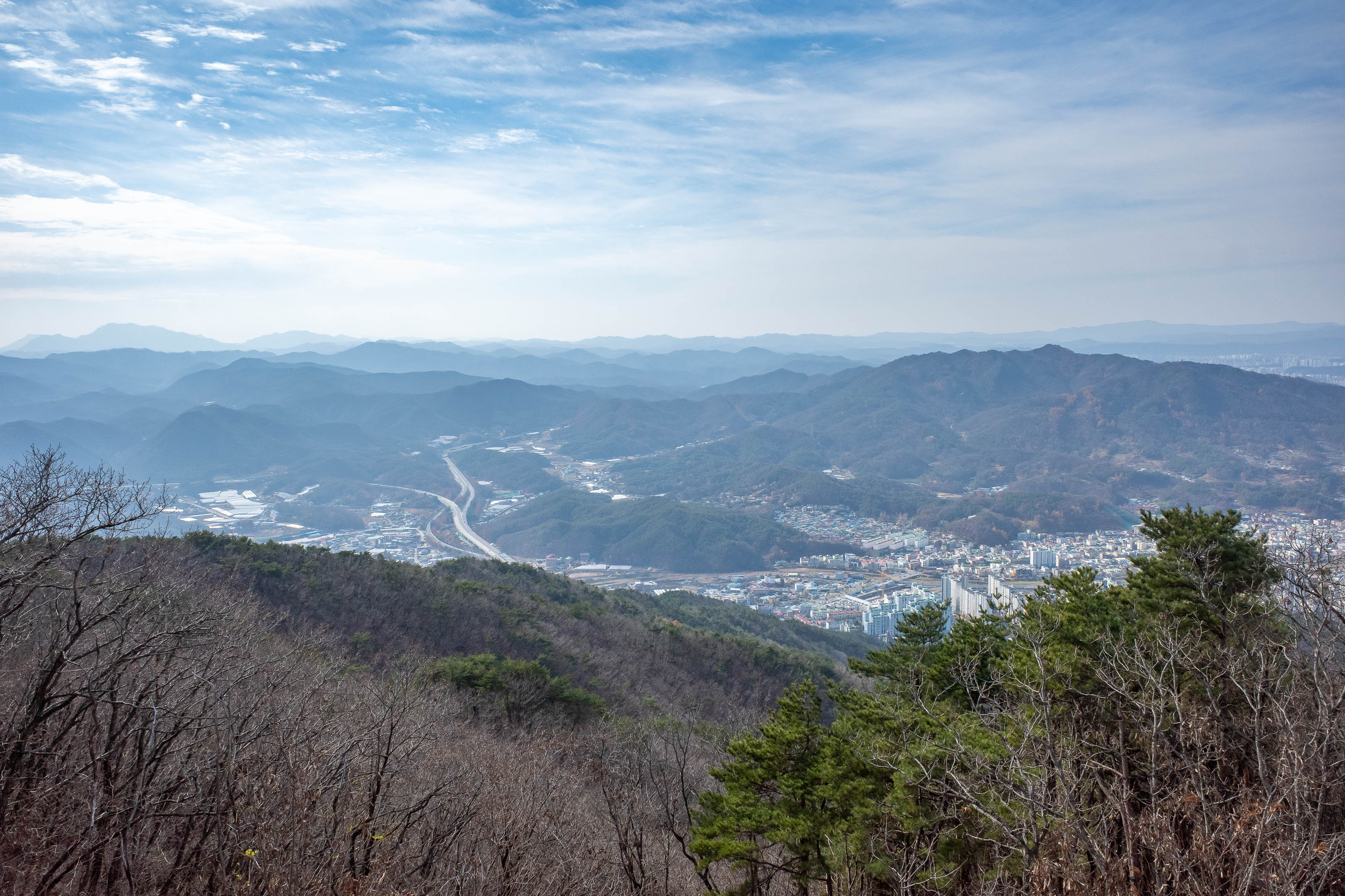 Korean-Hiking-Daejeon-Bomunsan - First view from sort of the top. I suspect the antennas are the real top.
