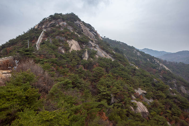 Korea-Seoul-Hiking-Inwangsan - The highest point of today's journey is up there. It gets steep towards the end.