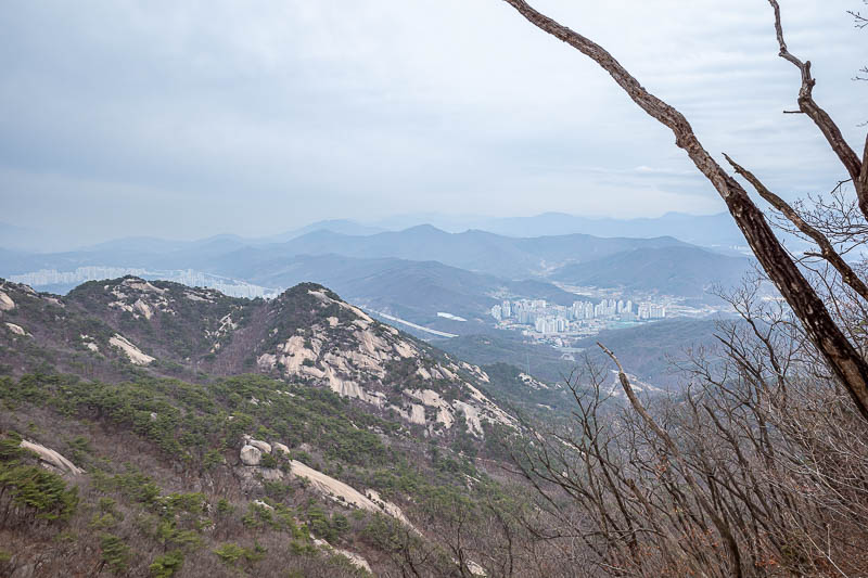 More of the same of Korea - March and April 2024 - I pondered the view while getting my bearings, then went back up the rope.