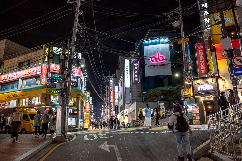 Korea-Seoul-Food-Mall - Tonight's neon on a hill.