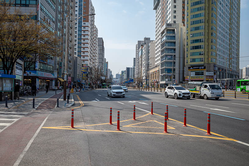 More of the same of Korea - March and April 2024 - Behold, the concrete lined streets of Bupyeong. I got off at a station north of the main area and started my walk south.