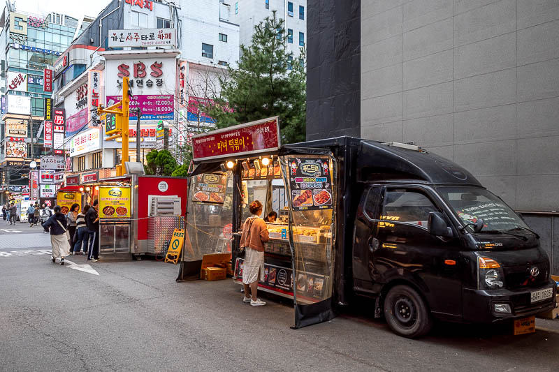 More of the same of Korea - March and April 2024 - Near my hotel, and food trucks are setting up early. Similar to Taiwan, but not quite as bad, you stand in the traffic a lot of the time when you want